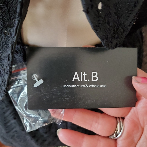 Black romper cover up NWT - Picture 5 of 10